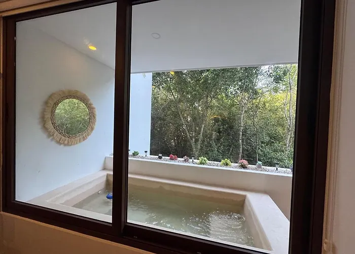 Private Jacuzzi Jungle View In La Veleta *