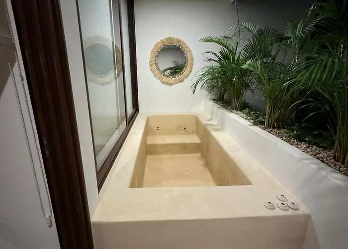 Private Jacuzzi Jungle View In La Veleta Apartamento